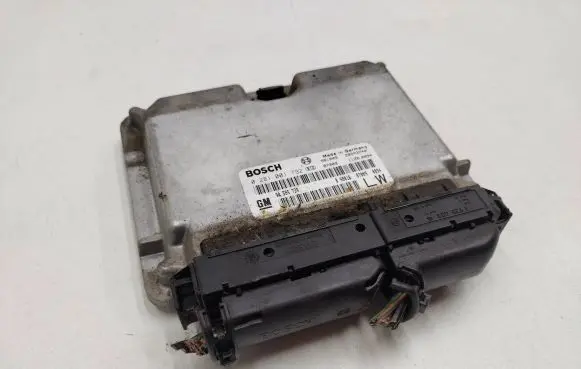 Opel Frontera B Engine control unit/module 90589739 28SA3740 0281001792