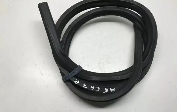 Audi A6 S6 C6 4F Engine compartment rubber 