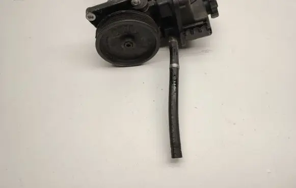 Mercedes-Benz E C207 W207 Power steering pump A0064662601
