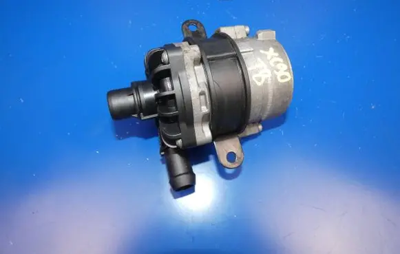 Volvo XC90 Electric auxiliary coolant/water pump 31338399