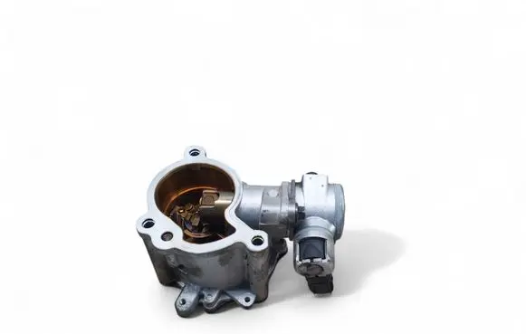 Volvo XC60 Fuel injection high pressure pump 31437903