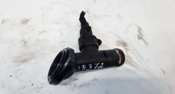 Volkswagen Touran I Engine coolant pipe/hose 03G121121B