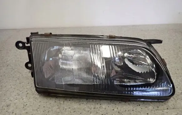 Mazda 626 Headlight/headlamp