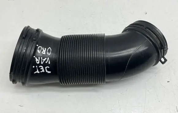 Volkswagen Jetta VII Air intake duct part 5QM129684B 3047997