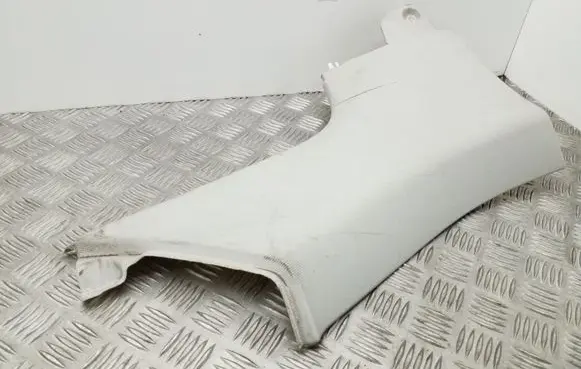 (D)pillar trim (top)