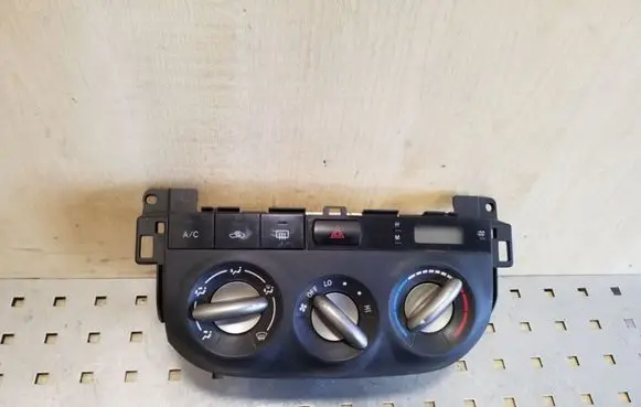 Toyota RAV 4 (XA20) Climate control unit 5590042220