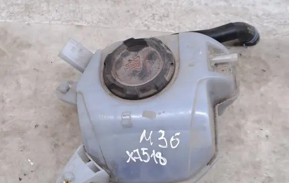 Seat Ibiza V (KJ) Coolant expansion tank/reservoir 2Q0121407