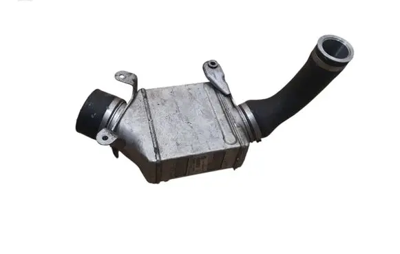 BMW X6 E71 Intercooler radiator 7575404 P3425004