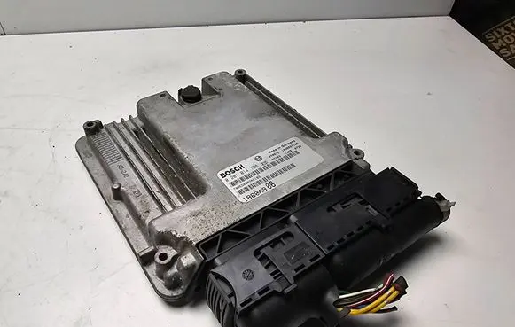 Mitsubishi Outlander Engine control unit/module 0281014108 1860A906 1039S23165