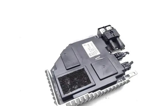 Mazda 6 Voltage converter/converter module GKK167Y60D K021614F12