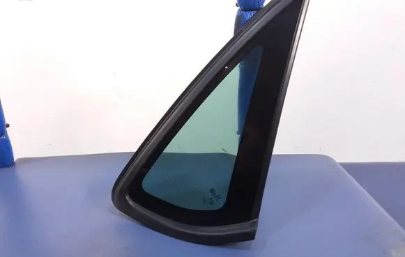 Volkswagen Cross Polo Rear side window 6RU845298B