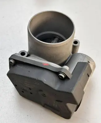 Volkswagen Tiguan Throttle valve 03C133062C A2C53030936