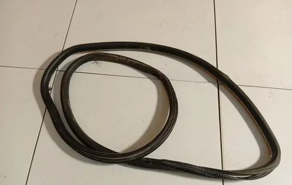 Seat Alhambra (Mk1) Rubber seal rear door 