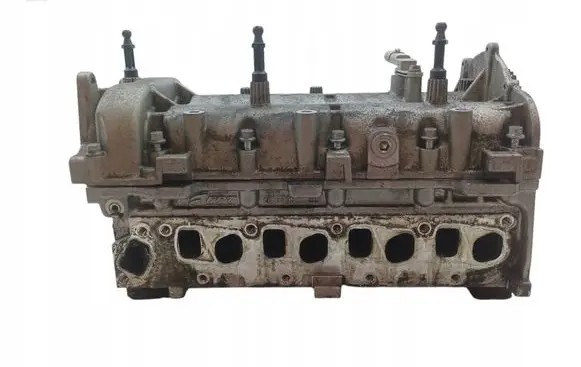 Opel Corsa D Engine head 55193111