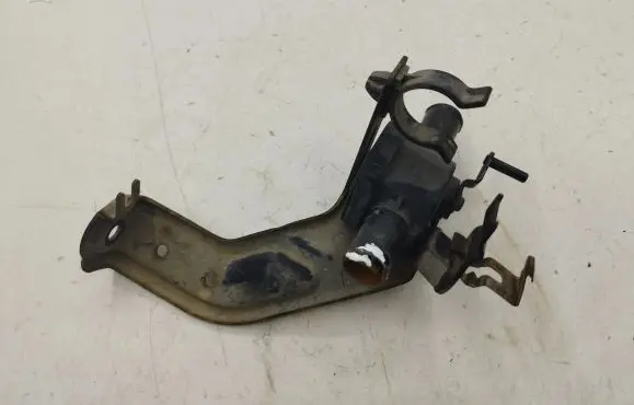 Honda CR-V Coolant heater control valve 