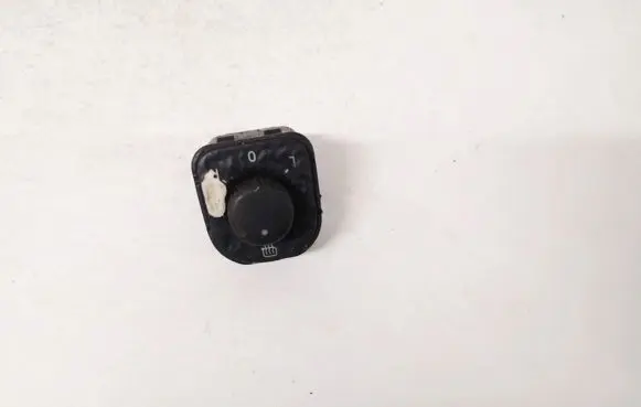 Wing mirror switch