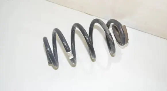 BMW 1 F40 Rear coil spring 6897383 33536897383
