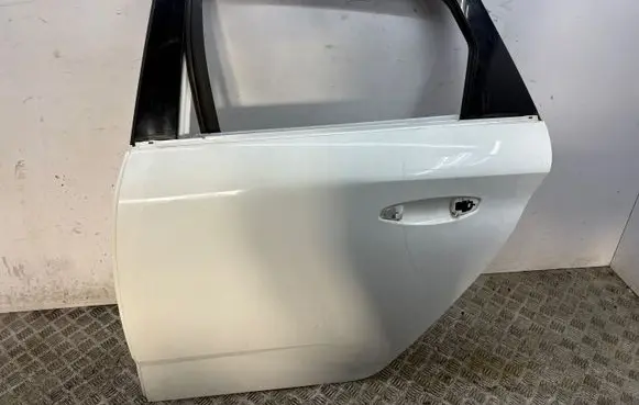 Peugeot 308 Rear door