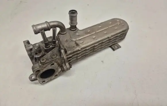 Skoda Octavia Mk2 (1Z) EGR valve cooler 03G131513J 3239787 03g131053f