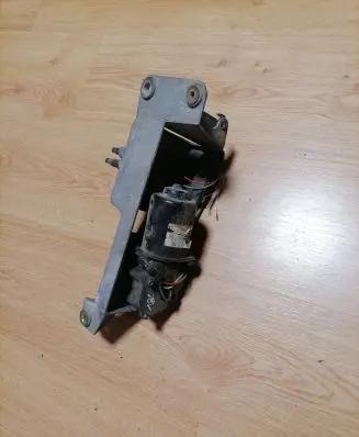 Renault Twingo I Wiper motor 53557811