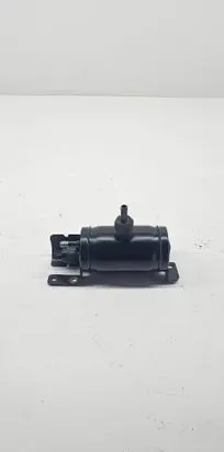 Vacuum air tank