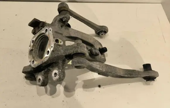 BMW 5 E60 E61 Rear wheel hub 6770925