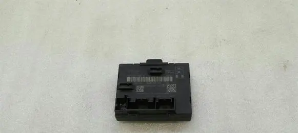 Audi A3 S3 8V Door control unit/module 5Q0959595A