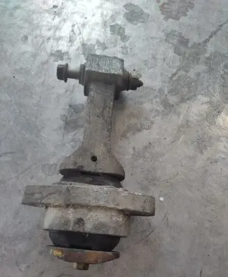 KIA Rio Engine mount bracket