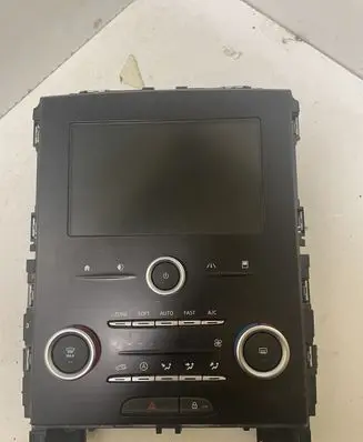 Renault Megane IV Climate control unit 681833236P