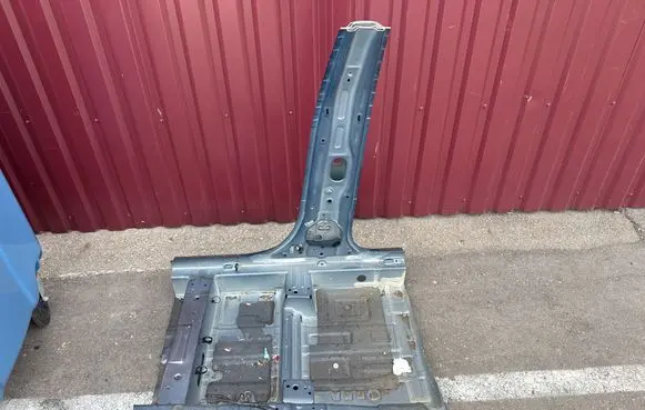 KIA Niro Pillar (middle) 