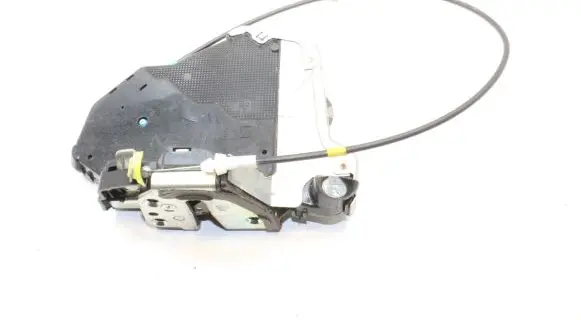 Toyota Auris 150 Coupe door lock (next to the handle) 