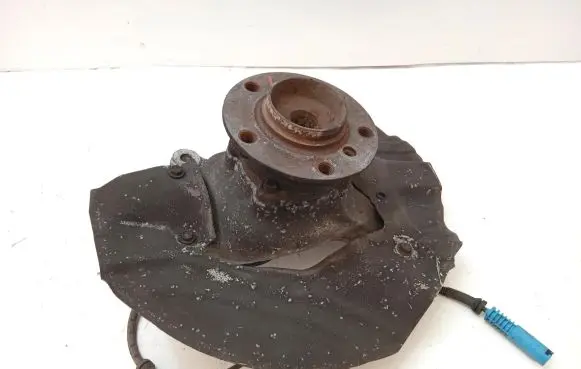 BMW 7 E65 E66 Front wheel hub spindle knuckle