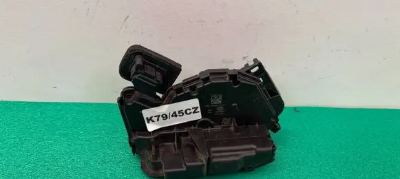 Volkswagen Touran III Front door lock 5TB837016C
