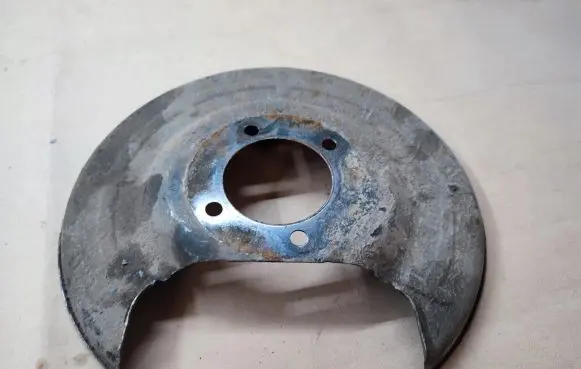 Opel Mokka X Rear brake disc plate dust cover 