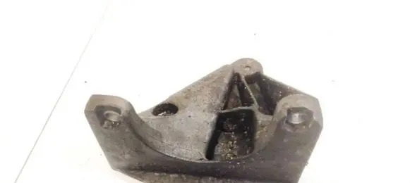 Audi A6 S6 C4 4A Engine mounting bracket 4A0199353A