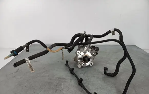BMW X3 E83 Fuel injection high pressure pump 7797874