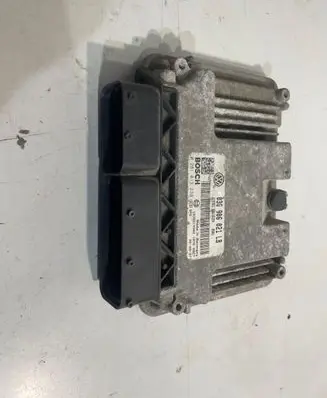 Skoda Octavia Mk2 (1Z) Engine control unit/module 03G906021LB 1039S14582 0281013238