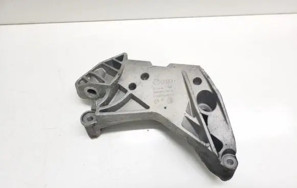 Volkswagen Jetta VI Engine mounting bracket 06K199207A