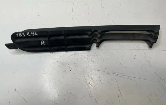 BMW 3 E46 Front bumper lower grill 8209925
