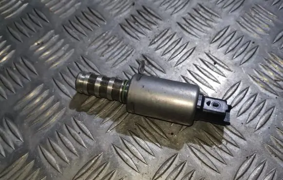 Peugeot 207 CC Camshaft vanos timing valve V75877608003 V758776080
