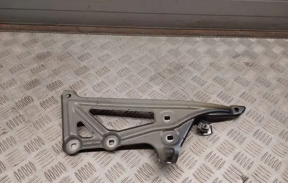 Mercedes-Benz E C207 W207 Fender mounting bracket 7329448