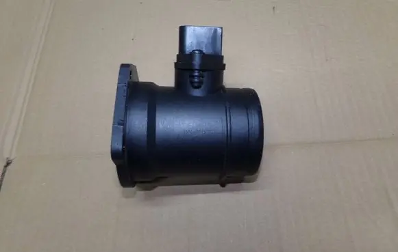 Audi A4 S4 B5 8D Mass air flow meter 