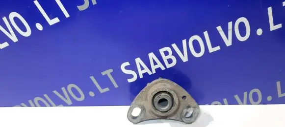 Volvo V70 Engine mount bracket 8666204