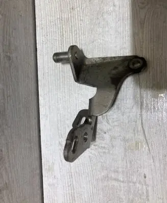 Citroen C3 Aircross Engine mount bracket 9808963080