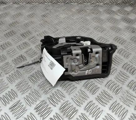 BMW X2 F39 Front door lock 7281936