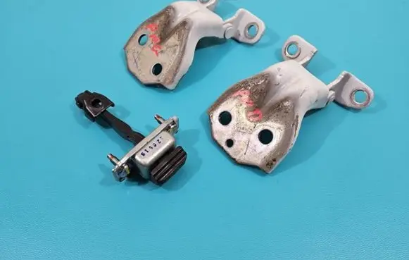 Isuzu D-Max Front door hinge set IMPRK1362602