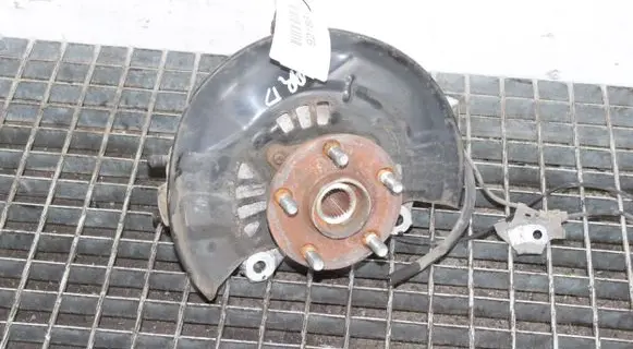 Toyota Prius (XW30) Front wheel hub