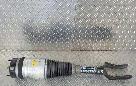 Jeep Grand Cherokee Front air suspension shock absorber 68231886AA