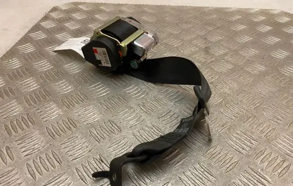 Volvo XC90 Third row seat belt 39825733
