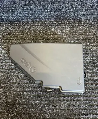 Volvo XC60 Fuse box cover 31398001 31654059